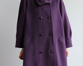Vintage purple wool winter coat. Originally women’s size M / L. 90’s era.
