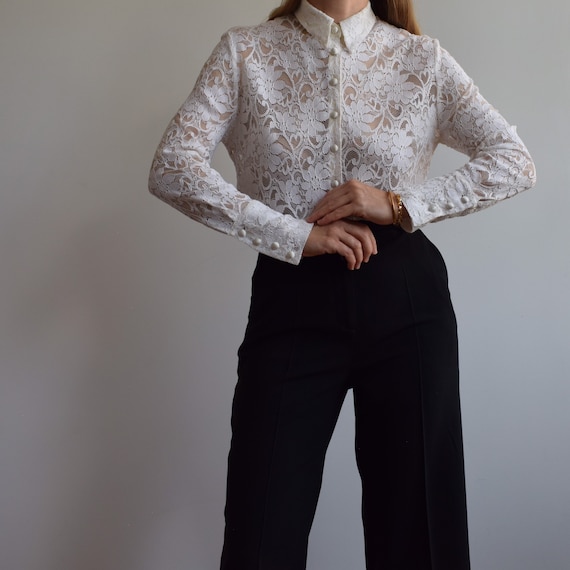 Chemisier vintage en dentelle longue. lorigine taille femme M