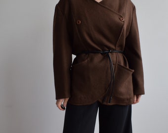 veste en laine marron vintage. A l'origine taille femme M/L. époque années 90.