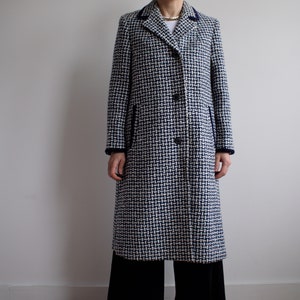 manteau en tweed de laine vintage. À lorigine taille femme S. Années 90. image 3