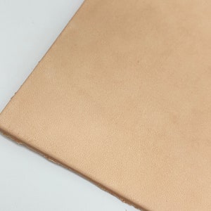 5-6oz Veg Tan Tooling Panel | 12 inch x 12 inch craft Square | Wallet Leather | Tooling Leather | Vegetable Tanned Cowhide | Lining Leather