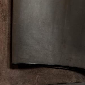 S.B. Foot - Dark Brown Oil Tan Leather Side | 5oz-6oz | Cowhide Leather | Chap Leather