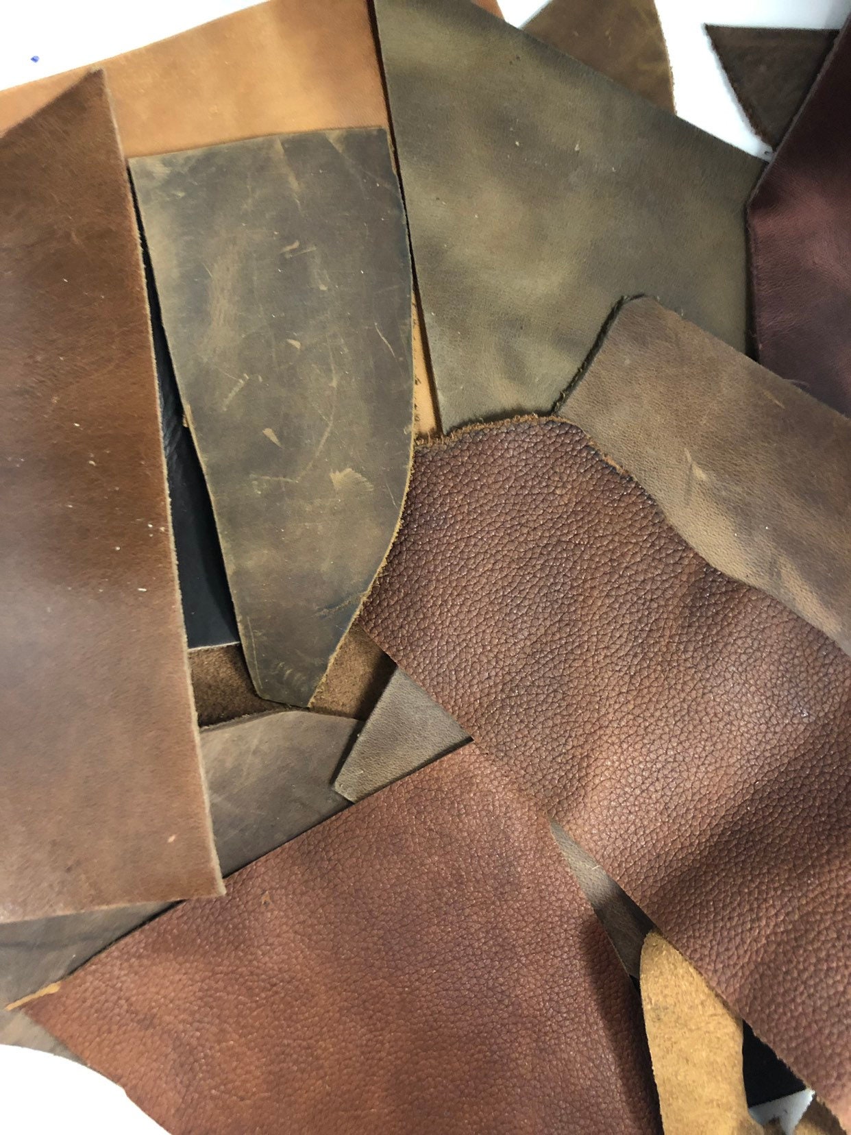 Sale 1 Lb Sm-med Brown Scrap Leather Pieces for Jewelry,leather Remnants,leather  Scraps for Crafts,scrap Leather for Purses,leather Destash 