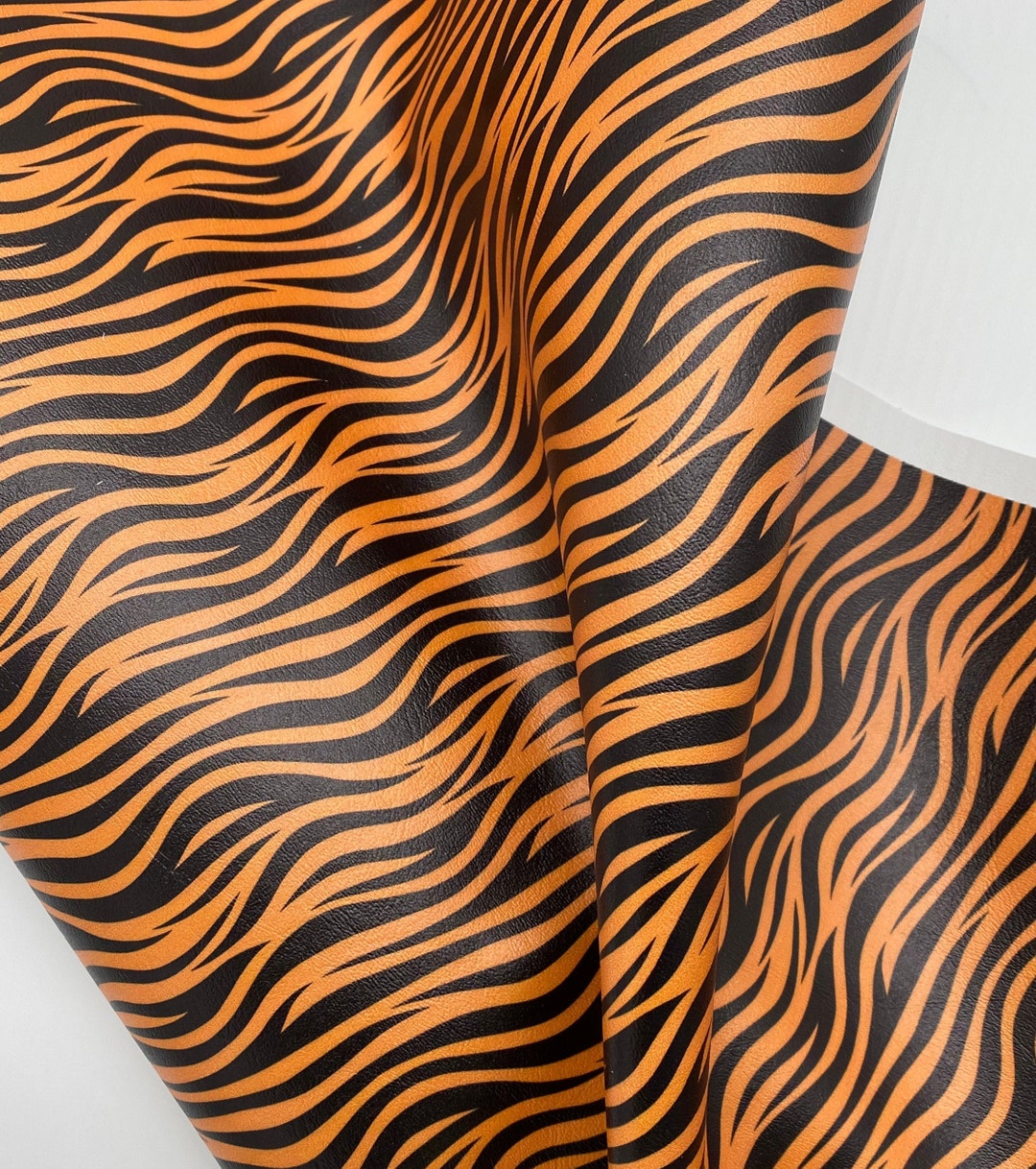 Marine Vinyl Yard Tiger Stripes Printed Faux Leather / photo