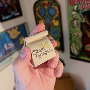OLIVE GARDEN miniature bag (KEYCHAIN + Magnet + Ornament options)