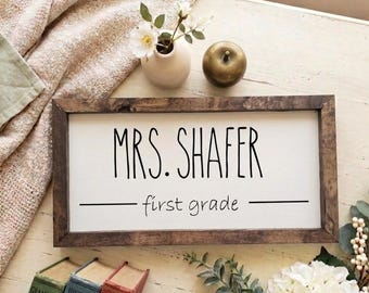 Personalized Teacher Sign – Custom Classroom Decor, Farmhouse Teacher Gift, Teacher Appreciation Gift, Rustic Wood Name Sign, Back to School