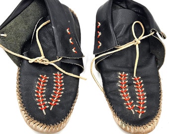 Guilfair Hand Beaded Leather Vintage Moccasins