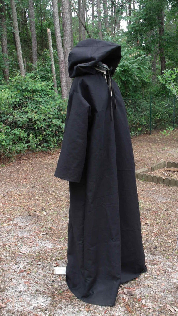 Hooded Robe in Black 