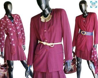 90s Vintage Episode 4-piece Silk Ensemble w/ Pleated Skirt, Horse-Print Blouse/Scarf, Blazer Set Size 6