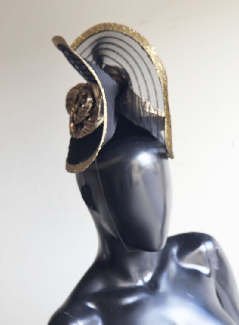 Vintage Whittall Shon Black and Gold Fascinator US One size