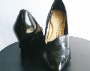 Vintage Wild Pair Black Leather High Heel Pumps US Size 8M