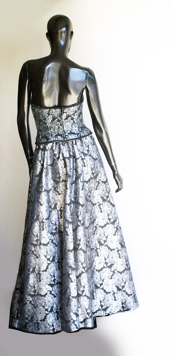 Stunning Oleg Cassini Vintage Silver & Black Flor… - image 7