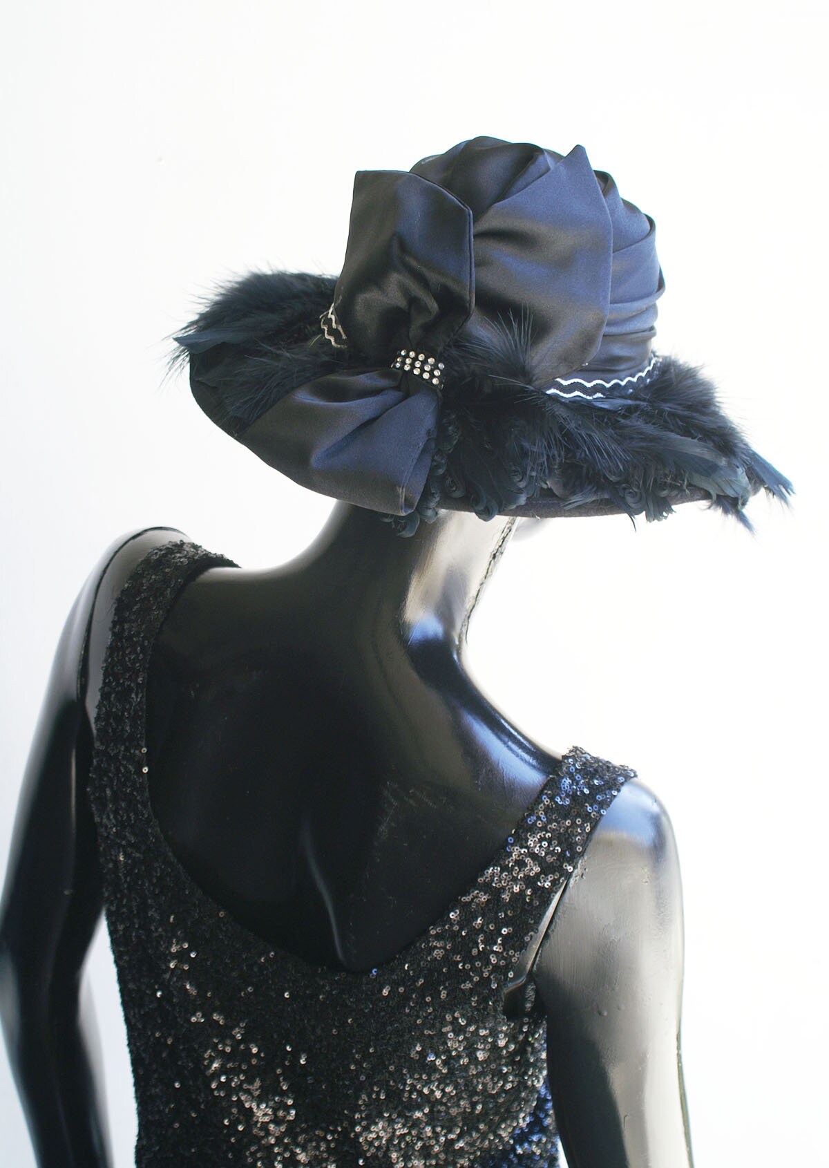 Vintage Whittall & Shon Black Felt Wool Hat W/ Feather Brim  display picture 2