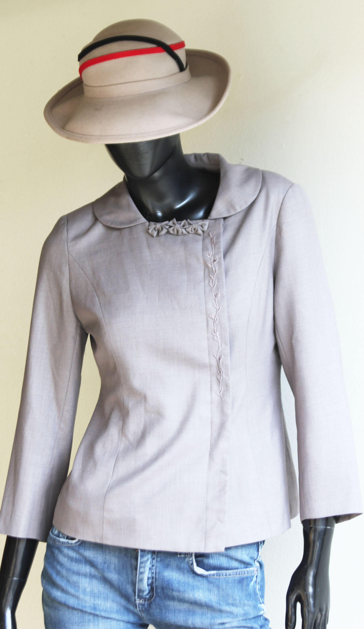 Vintage Geo. W Bollman Excello Beige Hat With Black/red  display picture 1
