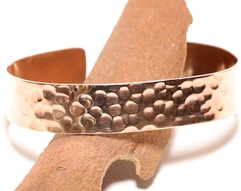 Handmade hammered copper bracelet - Energy-enhancing handcrafted jewelry - Unisex copper bracelet - Handmade energetic copper bangle