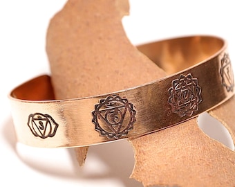 Handmade copper bracelet - Energy jewelry - 7 chakra copper bracelet - Handmade energetic copper bangle