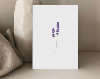 Könnte beinhalten: Ein einfaches Aquarellbild von zwei Lavendelzweigen auf weißem Hintergrund.