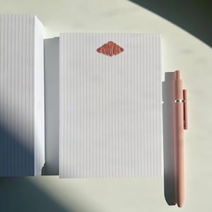 Notatnik „Croissant & Stripes” – projekt akwarelowy | Ładny notes | Motyw śniadaniowy | A6