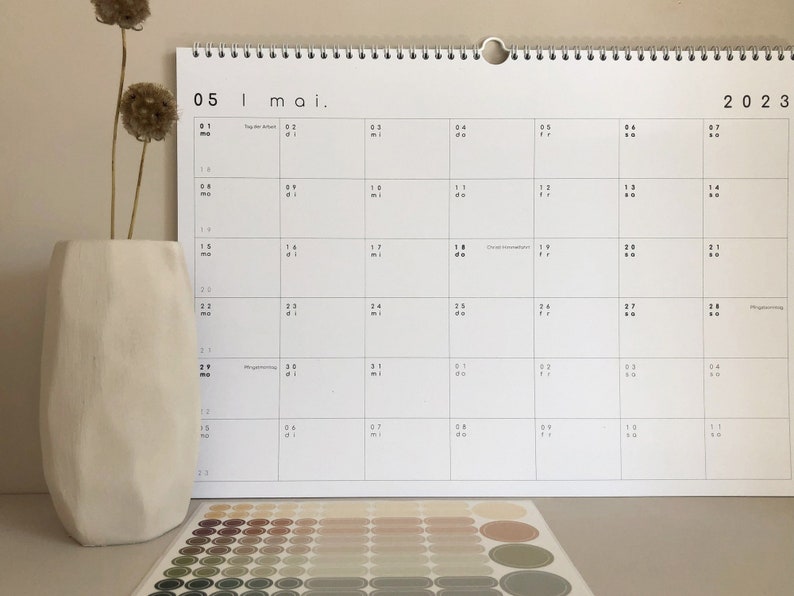 Kalender 2024 mit Klebepunkten, Tischkalender, Wandkalender, Jahresplaner, Monatsübersichten, DIN A4 & A3, Querformat, Kalenderbindung weiß Bild 2