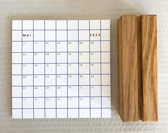 Calendrier de bureau avec support en bois, calendrier 2024, motif à carreaux, calendrier à carreaux, calendrier de bureau, bleu foncé, calendrier carré, 14,8 x 14,8