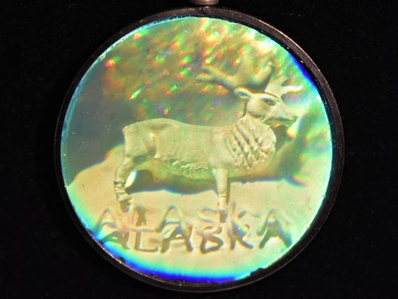 Hologram Alaska Reindeer Caribou Pendant Necklace ~ VINTAGE 3D Glass Hologram