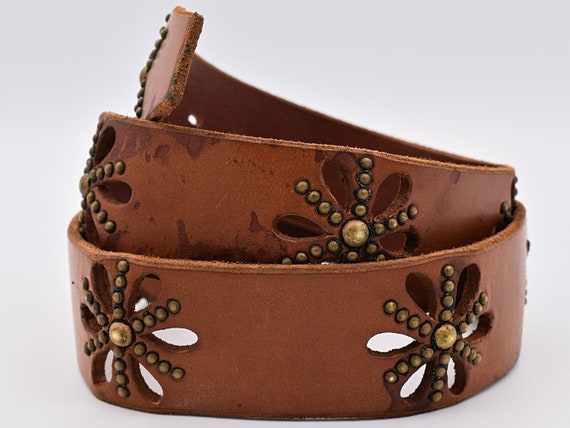 vintage Flower Studded Belt フラワースタッズベルト vintage Flower Studded Belt