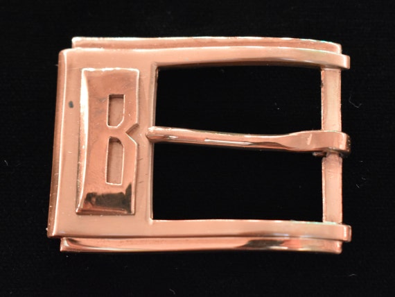Letter b top belt buckle
