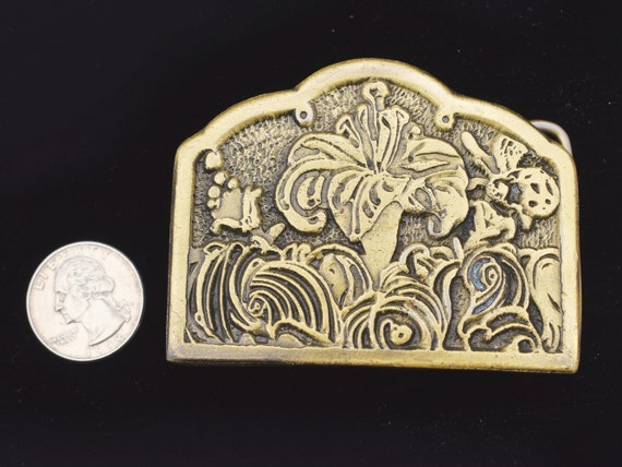 Hippie Flower Design 1970s Vintage Belt Buckle - image 3