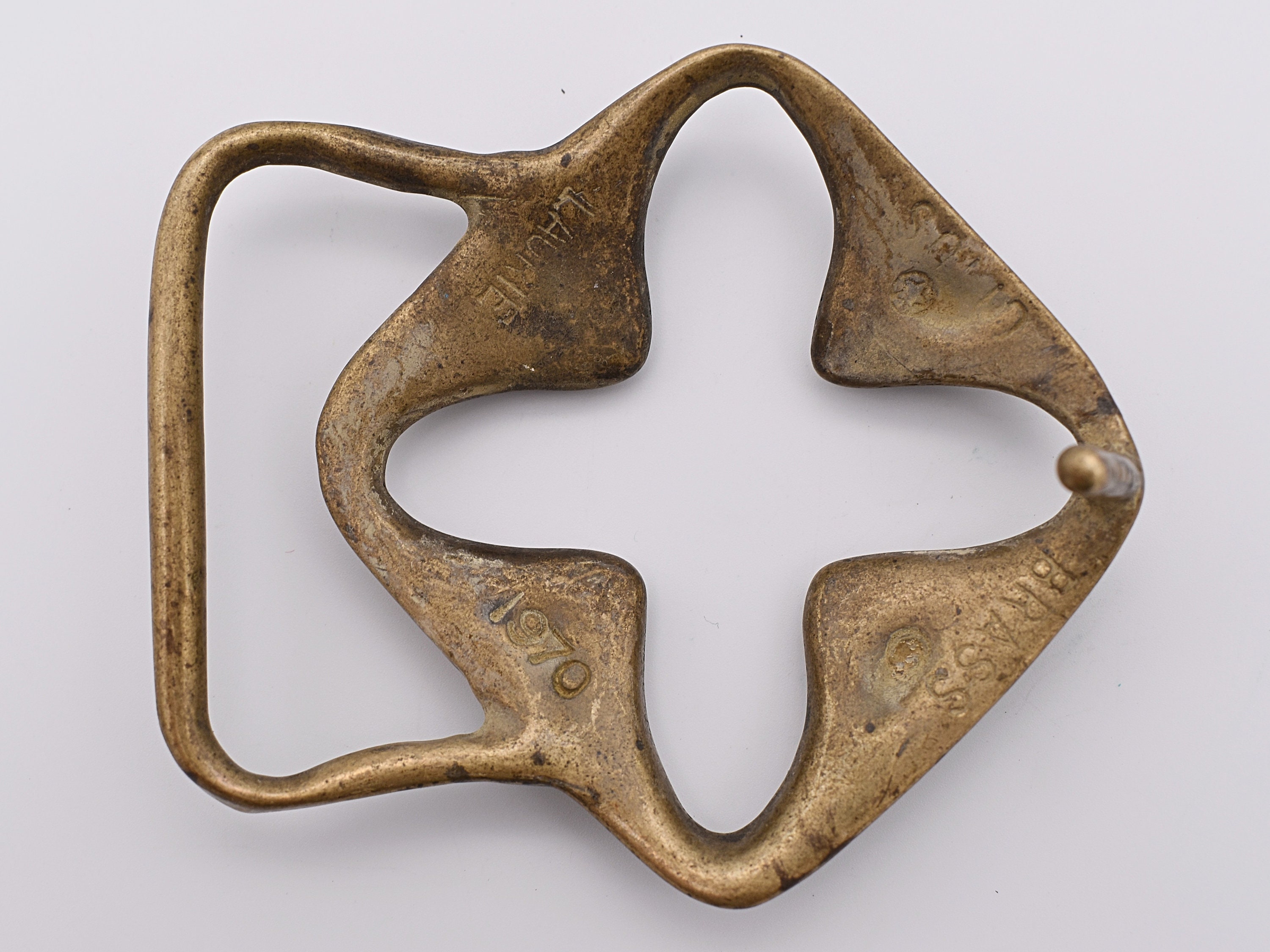 Vtg 1970s Solid Brass Belt Buckle Unique Abstract Shape Signed LAURIE 1970 & 2 H I recently came across this iconic belt buckle from the late  main image 3