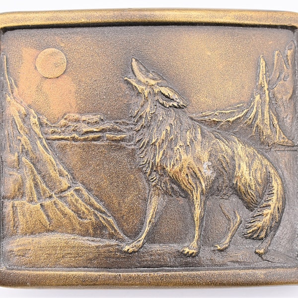 Howling Wolf Moon Mountains Vintage Belt Buckle