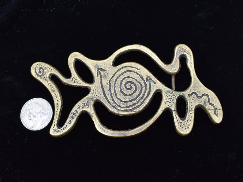 Handmade Southwestern Native American Sand Lines Rock Carving Cave Art Solid Brass Vintage Belt Buckle