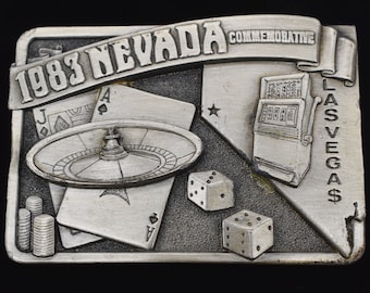 Hebilla de cinturón vintage de peltre conmemorativa de la ruleta de Las Vegas, cartas y dados - Arroyo Grande Buckle Co