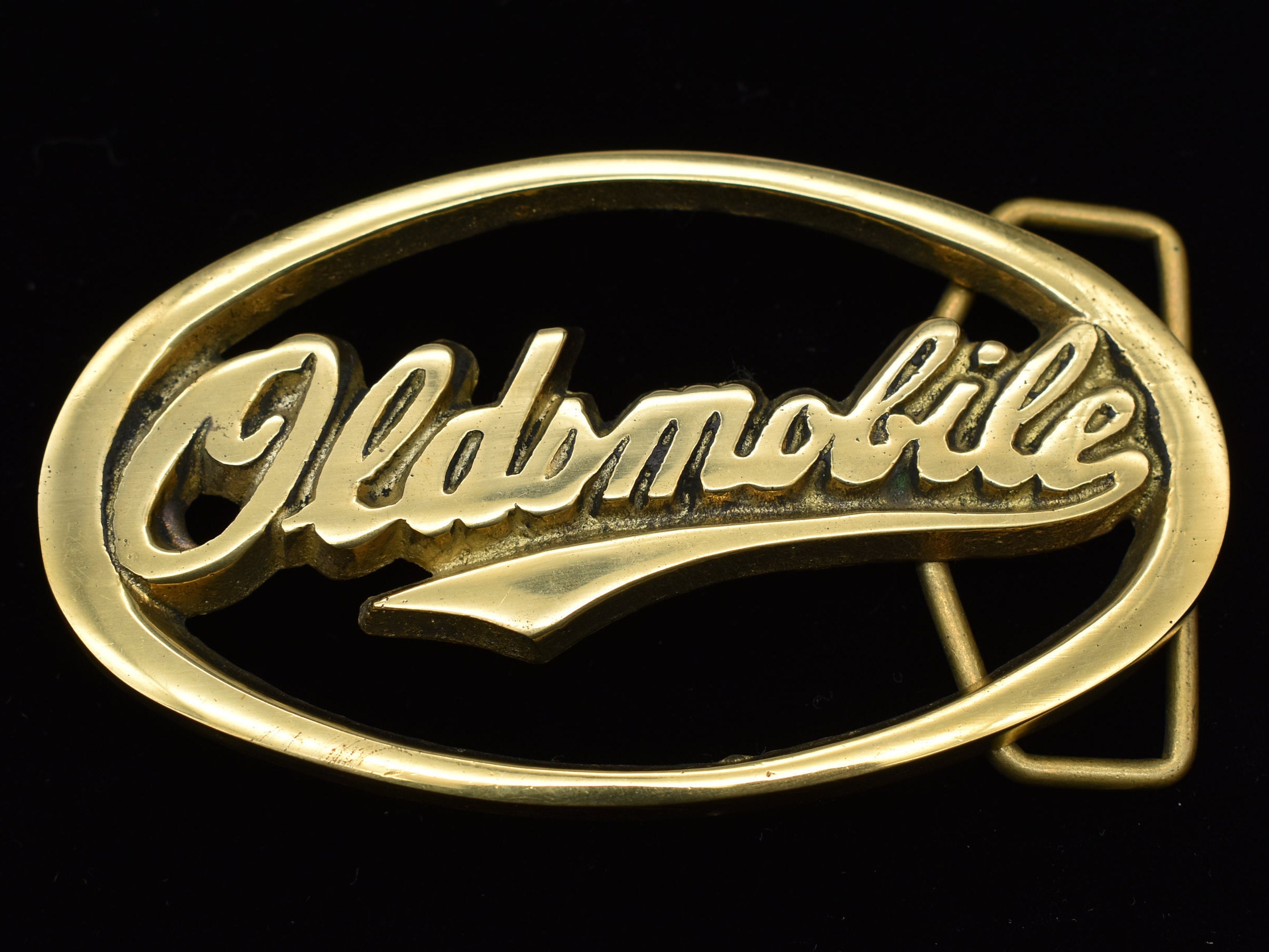 Solid Brass Oldsmobile Automobile Automotive 1980s Vintage  display picture 1