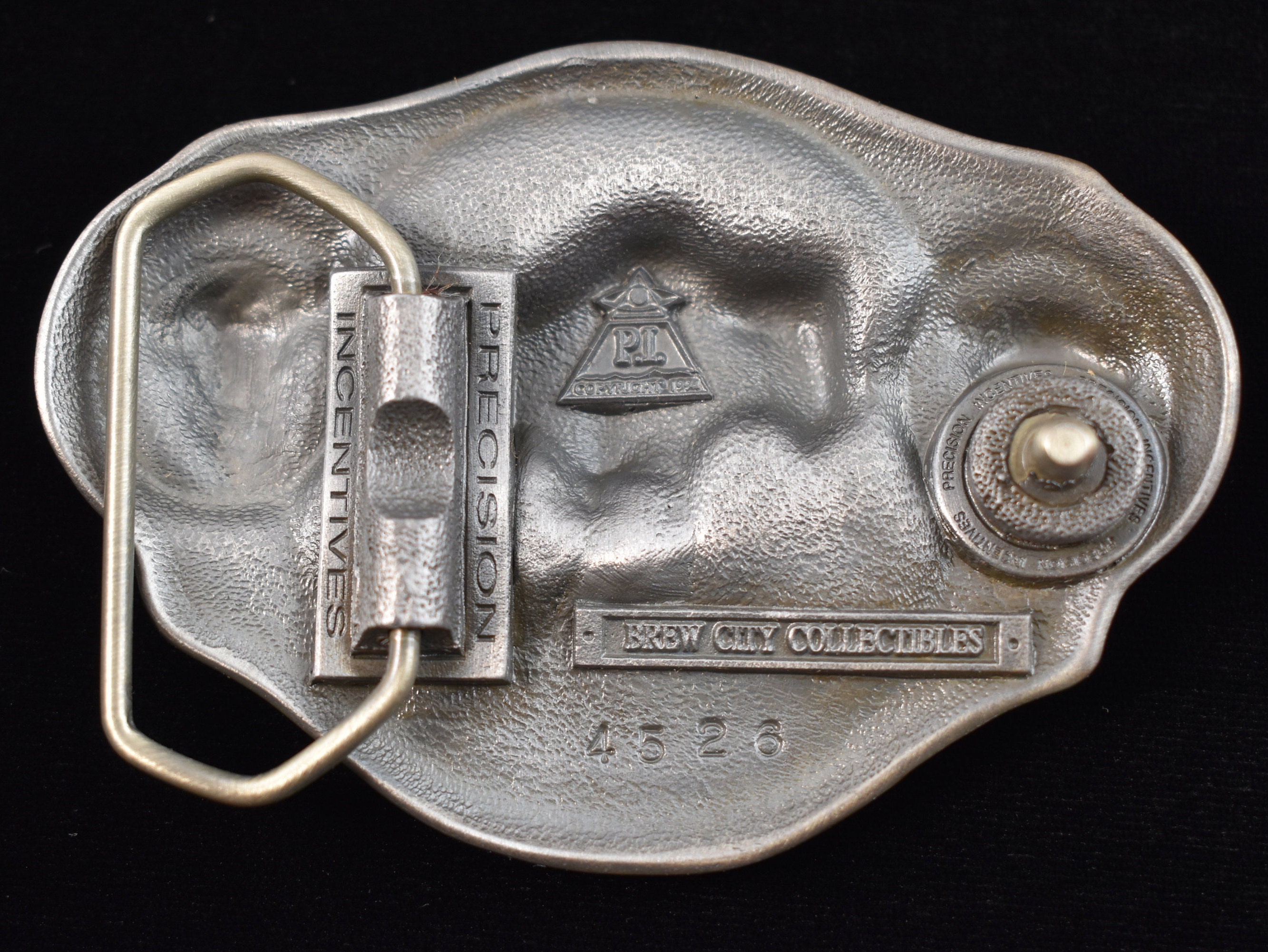 ?Vintage NEW?1993 3D Buffalo design Belt Buckle Engraved Buffalo Belt Buckle: Southwestern Cowboy Style  main image 3