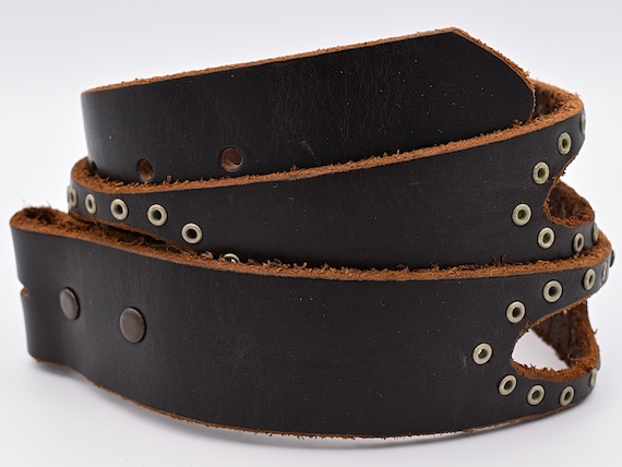 Vintage brown leather belt with diamond cutouts Vintage 90 main image 4