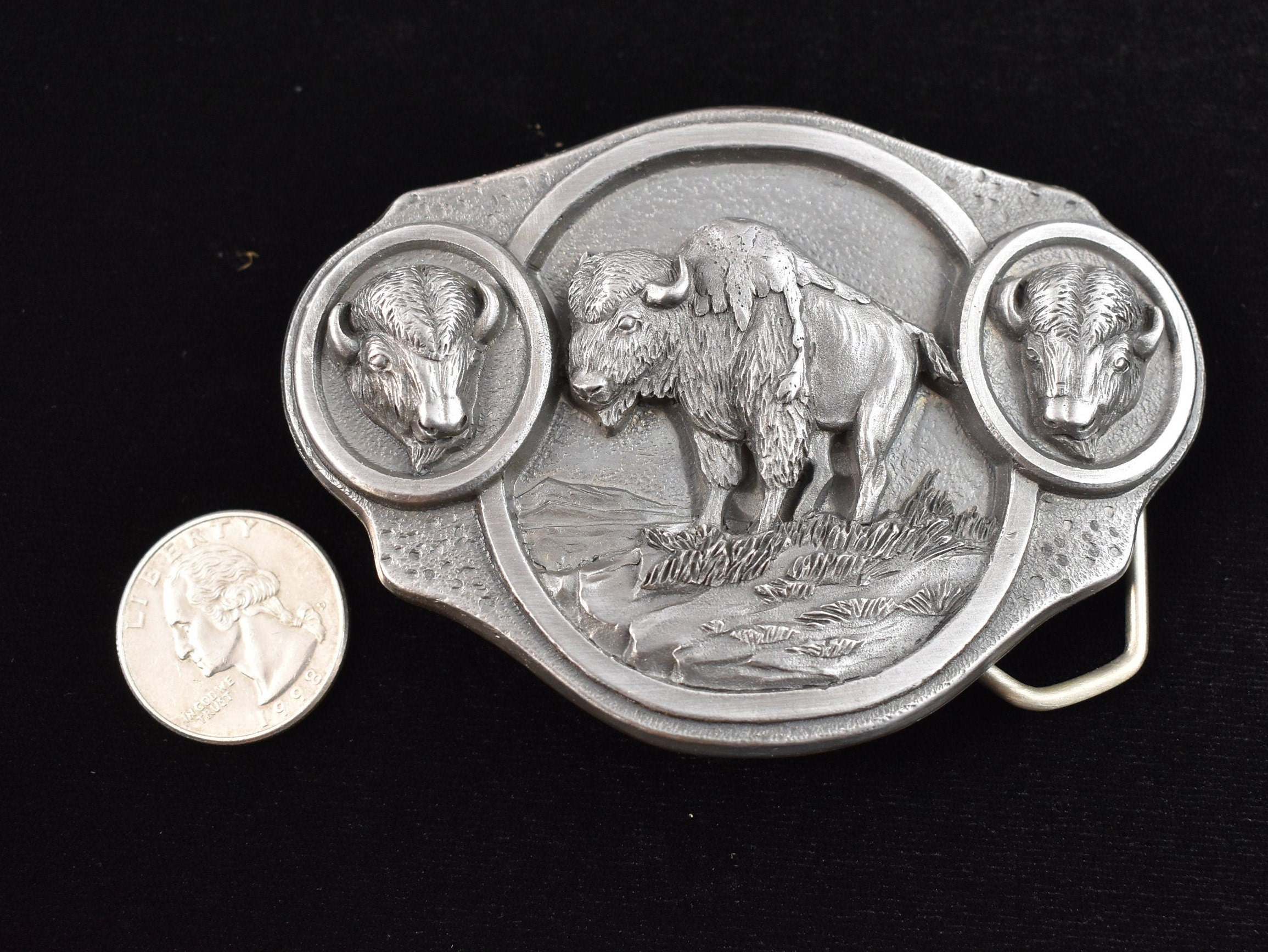 Vintage Pewter D-5 Buckle 1991 Siskiyou Buckle Co. USA 3D