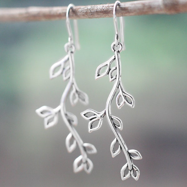 Antike Silber Willow Ohrringe, Willow Charm Ohrringe, Geschenk für Sie, Sterling Silber oder hypoallergen Edelstahl Haken / Brisuren