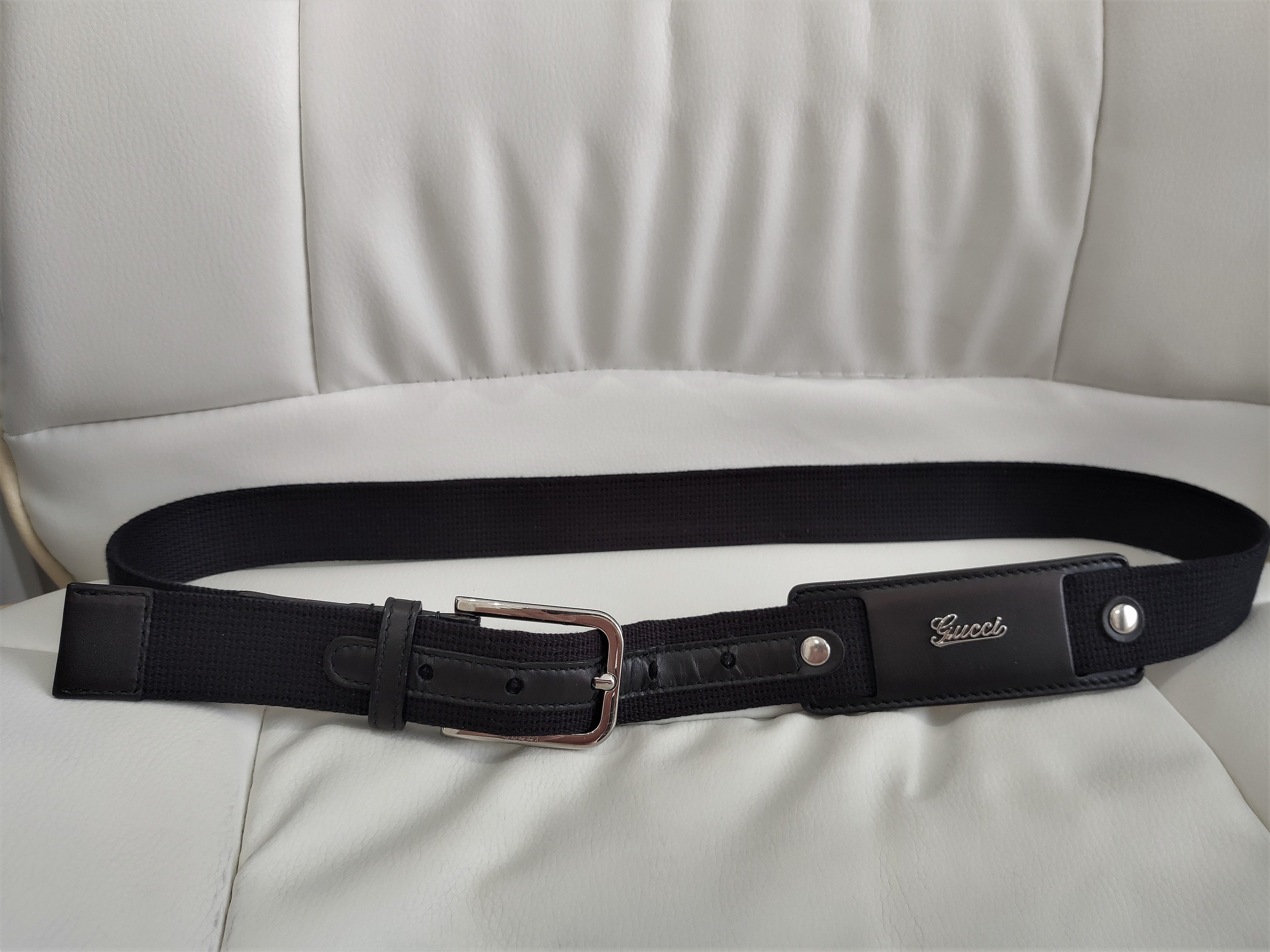 LOUIS VUITTON Leather Cursive Script Belt Silver - S: 80 (32) | Luxity