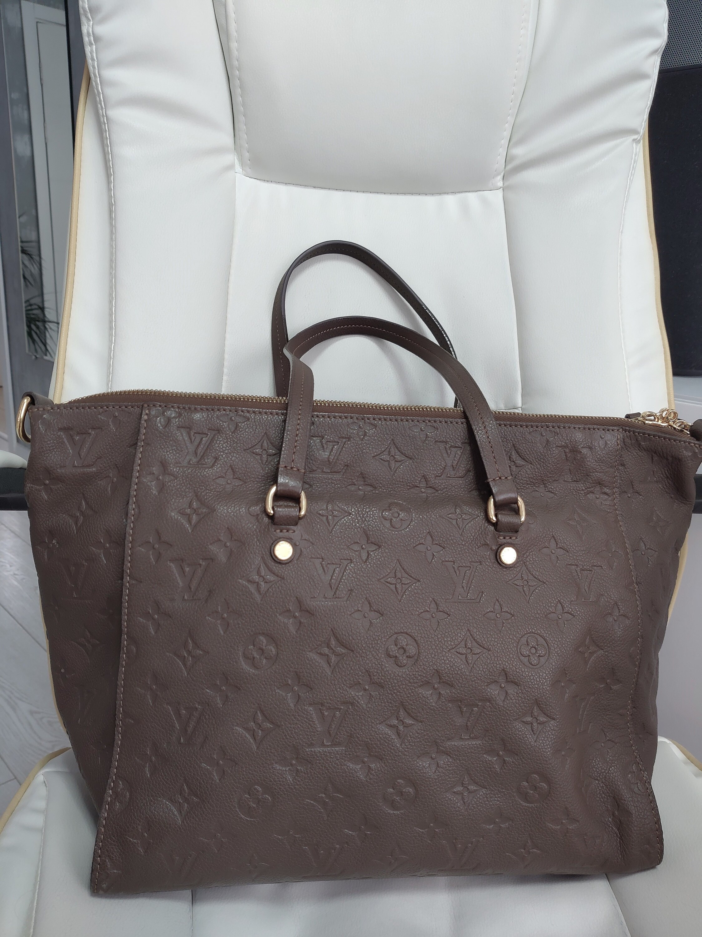 Louis Vuitton Monogram Empreinte Lumineuse PM - Neutrals Totes, Handbags -  LOU795645