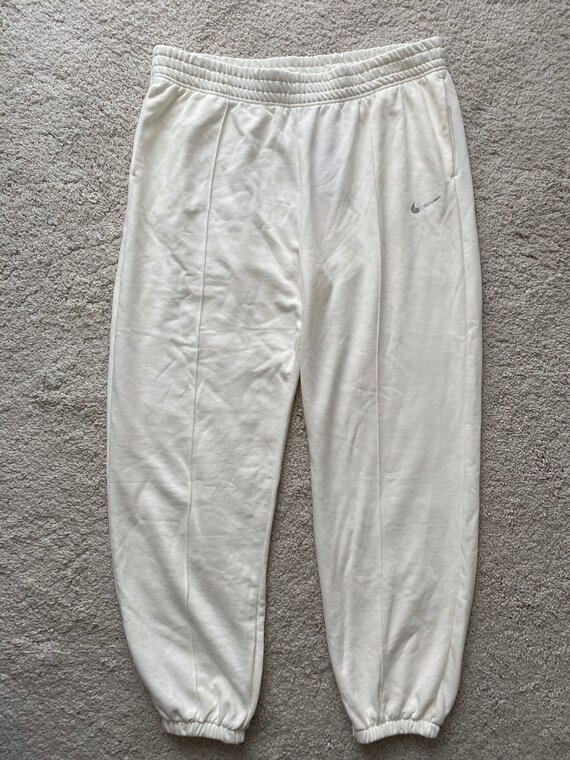 Share 76+ nike cricket trousers latest - in.cdgdbentre