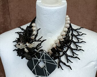 SARTU necklace, vintage unique design, resin statement piece, wedding jewellery
