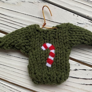 Mini Pulli Ornament mit Zuckerstangen Applikation