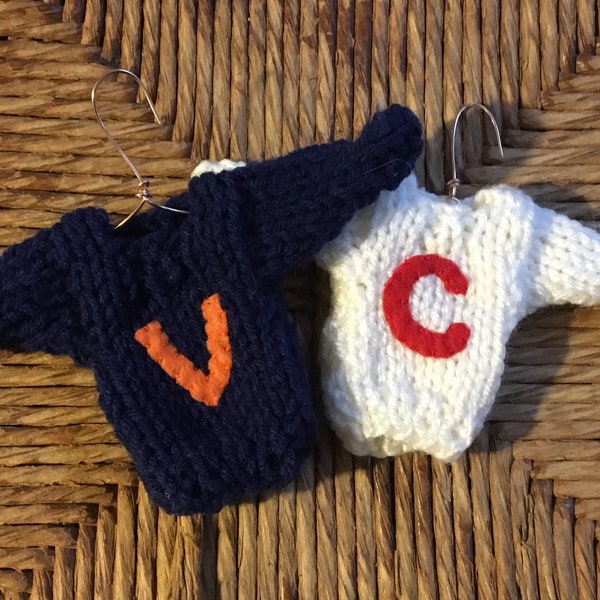 Initial Ornament, Custom knit mini sweater ornament w letter, personalized, school sweater holiday ornament, monogram team ornament initials