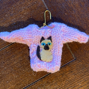 Long haired Cat Ornament, Mini Sweater Ornament with long haired cat appliqué, Cat Lover, Xmas Cat Gift, Persian cat, rag doll cat