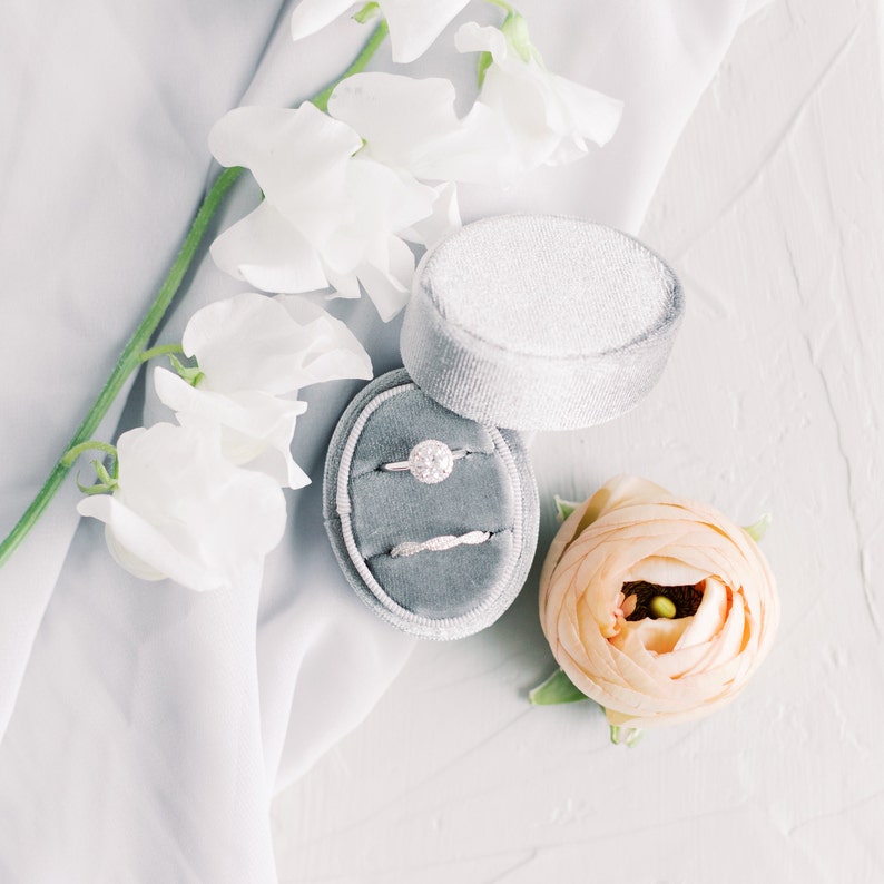oval velvet ring box