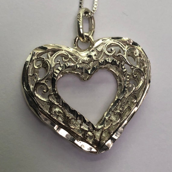Beautiful Sterling Silver Ornate Heart Necklace - image 8