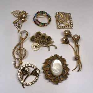 Vintage Brooch Lot of 8, Gold Toned Brooches Lot, Romantic Brooches