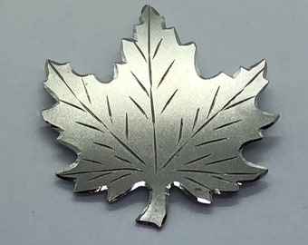 STERLING SILVER Maple Leaf Brooch