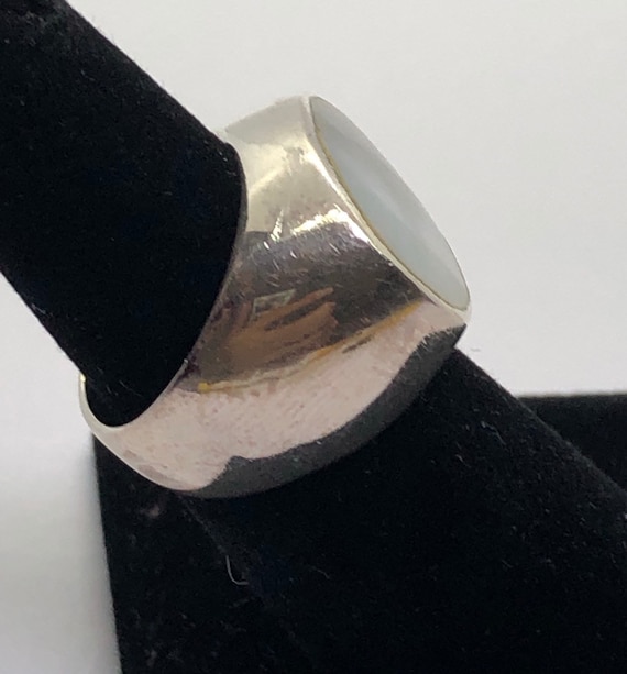Mother of Pearl Shell Silver Ring | Ring Size 7 - image 6
