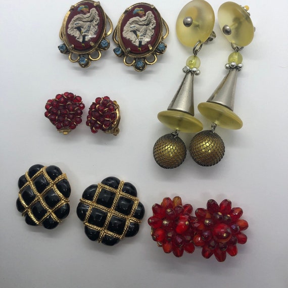 Vintage Clip On Earrings, Lot of 5 Pairs of Clip … - image 1